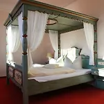 Reinhold Hotel 3*